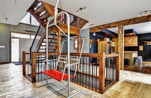 Stoneham House | THE BIG JACK - 33 Chemin Blanc, Stoneham, 289671