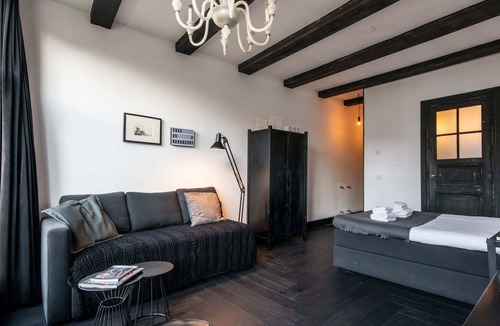 De Weteringschans Bed & Breakfast | The Black Canal Studio in heart of Amsterdam