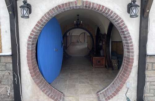 Drumheller Cottage | The Burrow