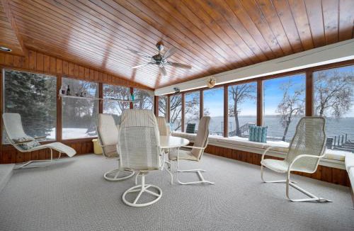 Severn House | The Captains Lake House