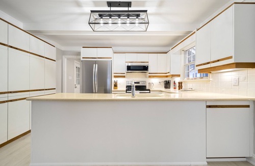 Severn House | The Captains Lake House