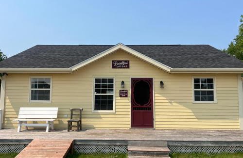 Green Gables Hotel | The Cavendish Motel