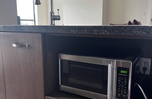 Coquitlam Condo | The Central Peak: 6 Guest Rental Condo
