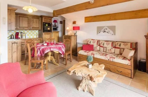 Les Eucherts Apartment | The Chalet Des Eucherts - 3 Rooms for 4 People