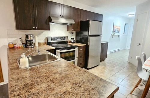 Gatineau Apartment | The charming 3 bedroom with a river view