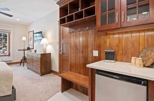 Beaver Creek Hotel | The Charter at Beaver Creek G135