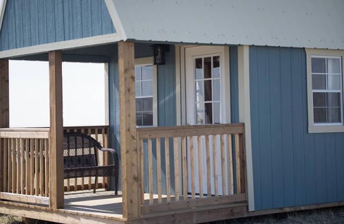 Redcliff House | The Chickadee Cabin, The Chickadee Cabin on the Hill