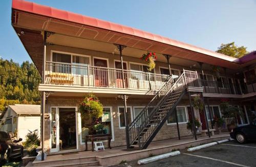 Horseshoe Bay Hotel | The Classic Horseshoe Bay Motel