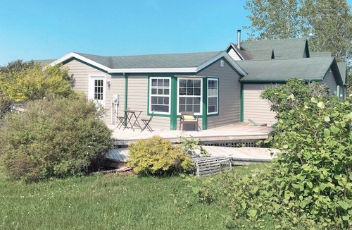 Tryon Cottage | The Cottage: The perfect home base for your Island Adventures