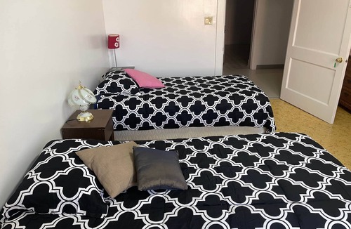 Sainte-Anne-des-Monts Hostel | The Couvent, 234 - chambre 2 lits simple