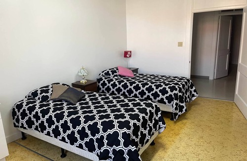 Sainte-Anne-des-Monts Hostel | The Couvent, 234 - chambre 2 lits simple