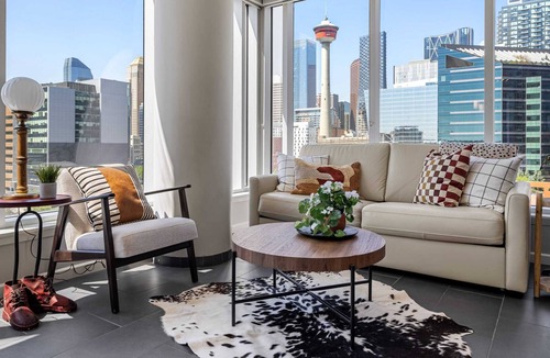 Inglewood Condo | The Cowboy l Across from Saddledome l Free Parking