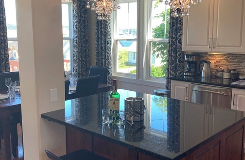 Trinity House | The Crows Nest - Top Guest Rated Luxury Vacation Home in the Heart of Trinity!
