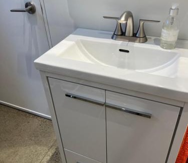 Cowichan Bay Apartment | The Cube Cow Bay Suite