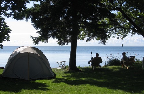 Wheatley Cottage | The Douglas Family Cottage - Perfect Waterfront Getaway with Large Beach