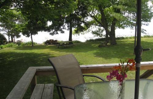 Wheatley Cottage | The Douglas Family Cottage - Perfect Waterfront Getaway with Large Beach