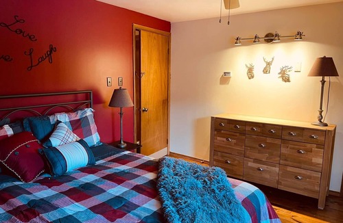 Murray Harbour Bed & Breakfast | The Eagle Room at Forest & Lake PEI B&B in Murray Harbour PEI