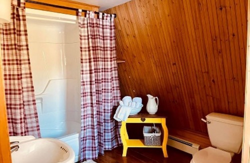 Murray Harbour Bed & Breakfast | The Eagle Room at Forest & Lake PEI B&B in Murray Harbour PEI