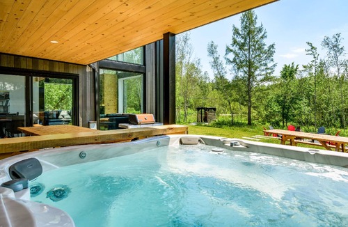 Shefford Ski Chalet | The Experience SÔ Lodge