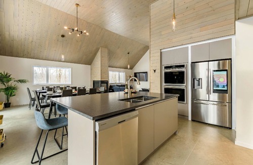 Shefford Ski Chalet | The Experience SÔ Lodge