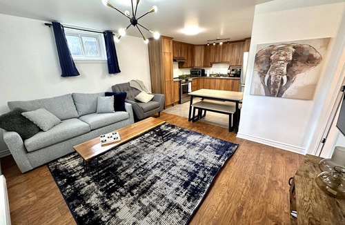 Hull Apartment | The Extravagant Minimalist
