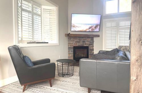 Collingwood Villa | The Family Escape Townhome