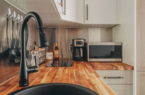 Big White Ski Resort Apartment | The Fjäll | Ski-In Ski-Out Village Studio
