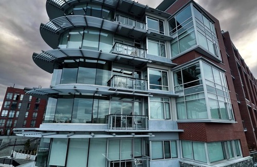 Inner Harbour Apartment | The Gallery, overlooking the Inner Harbour