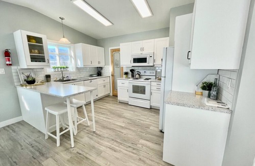 Okanagan-Similkameen Condo | The Godspeed Guesthouse