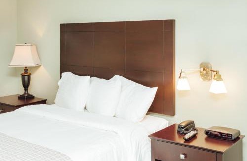 Regional District of Nanaimo Hotel | The Grand Hotel Nanaimo