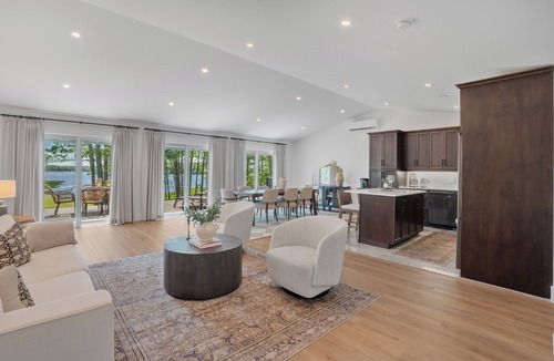 East Hants House | The Grand Reset: Hot tub & Sauna on Grand Lake