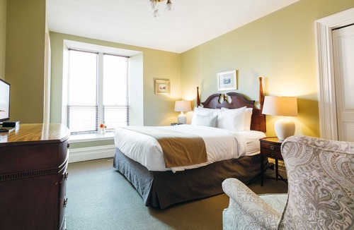 Downtown Halifax Hotel | The Halliburton