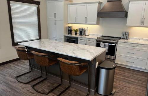 Valemount Villa | The Highmark Cabin