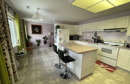 Lone Butte House | The Imperial Ranchettes Guest Suite in Horse Lake