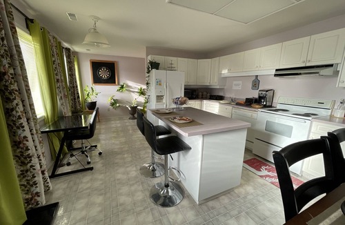 Lone Butte House | The Imperial Ranchettes Guest Suite in Horse Lake