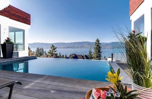 Southwest Mission Villa | The Infinity Villa | No Service Fees | Theatre