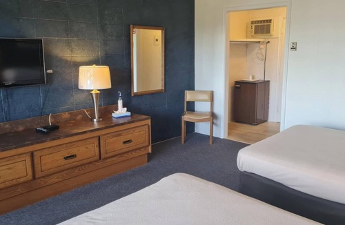Thorold Hotel | The Inn at Lock Seven