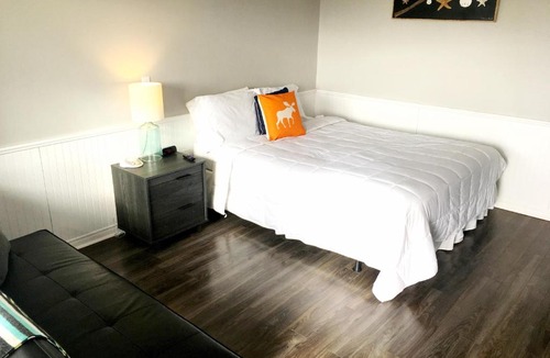 Iona Hotel | The Iona Heights Inn