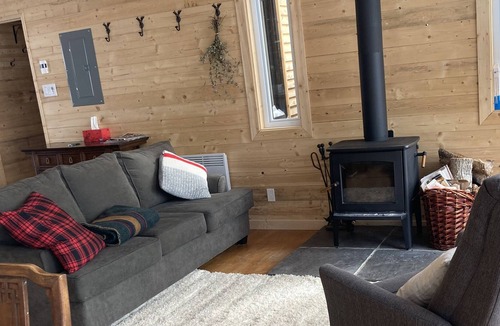 Sainte Paule Ski Chalet | The lake cottage