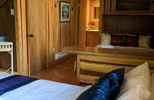 Saint Fulgence House | The Land of the Phoenix! Superior lodging in a prime natural setting.