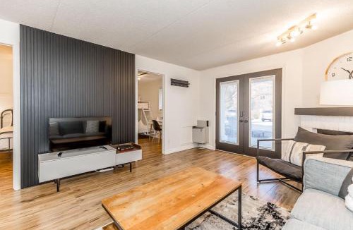 Collingwood House | The Landing Pad - Condo in Collingwood