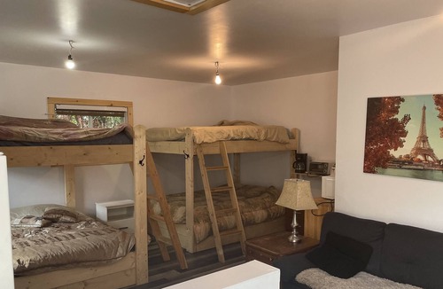 Masson-Angers Apartment | The little barn