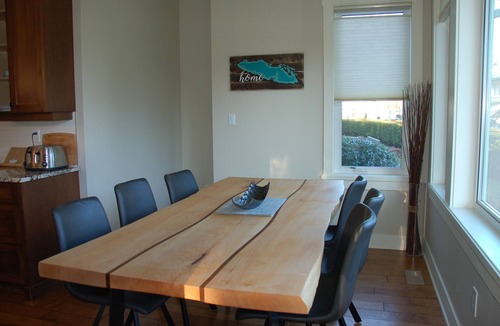 Regional District of Nanaimo House | The Little Beach House- Fully equipped Vacation Rental