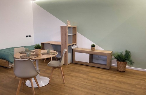 Ponte San Nicolo Apartment | The little house in the park