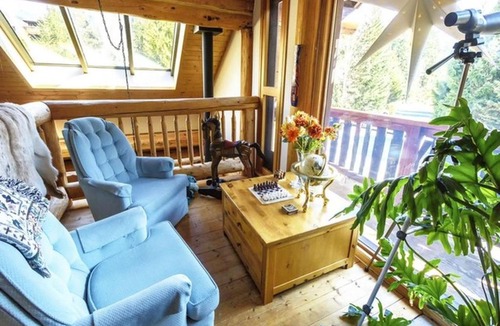 Pemberton Hotel | The Log House Inn