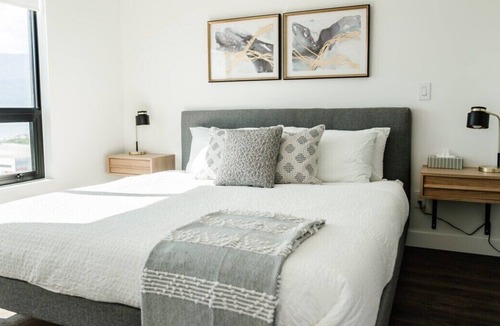 Downtown Kelowna Condo | The Midi - Downtown Kelowna