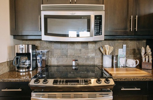 Ucluelet Condo | The Moorage; luxury 2 bed/2bath condo on Marina