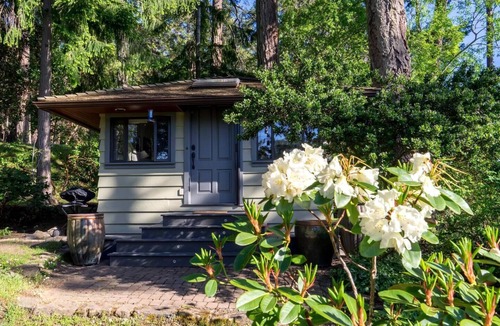 Gulf Islands Cottage | The Nest Oceanfront Retreat on Salt Spring Island