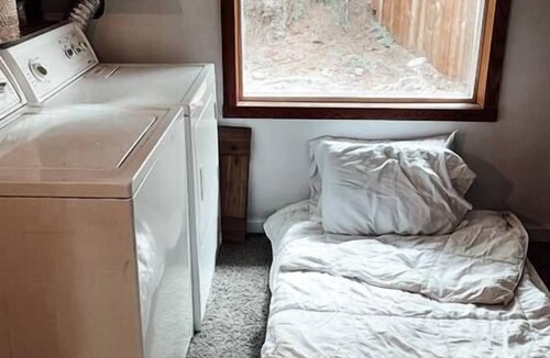 Sandy Hook House | The Nook - Cozy Boho Cabin Near The Beach