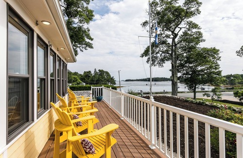 Chester Basin House | The Oaks Seaside Retreat